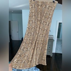 Anine Bing silk skirt, snake skin print, size L, waist 30”, length 35” NEW
